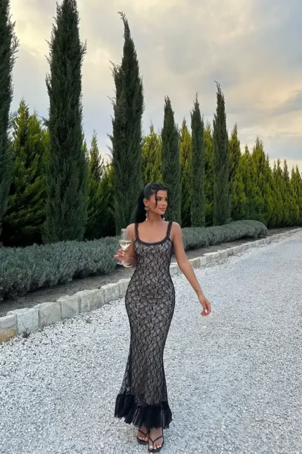 Fustan i gjatë me rrip të zi ATE-1021